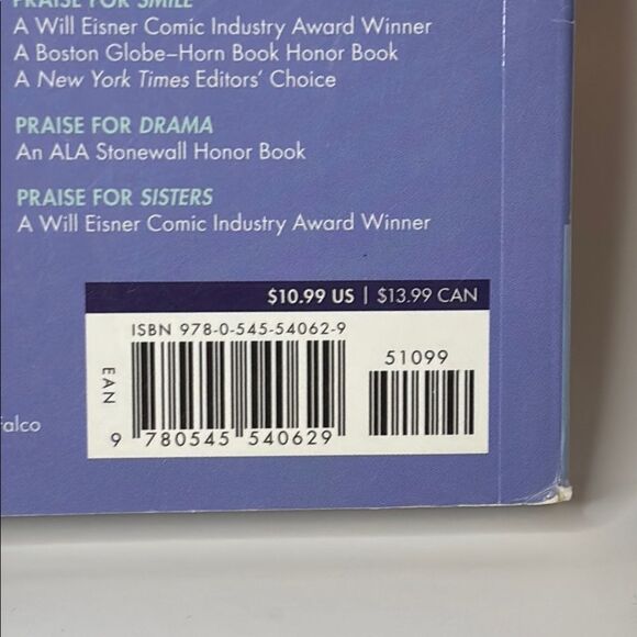 Paperback Scholastic 'Ghosts' by Raina Telgemeier - Children’s Graphic Novel - Picture 3 of 11